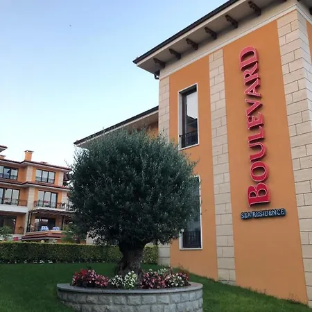 Boulevard Sea Apartment *